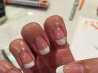 French tip manicure 